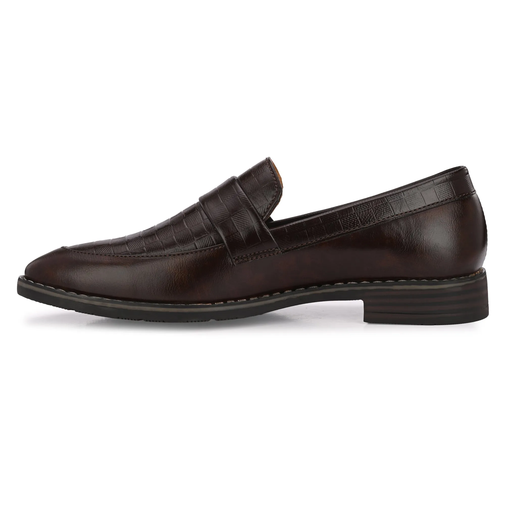 Attitudist Unisex Handcrafted Classic Brown Plain Basket Loafer