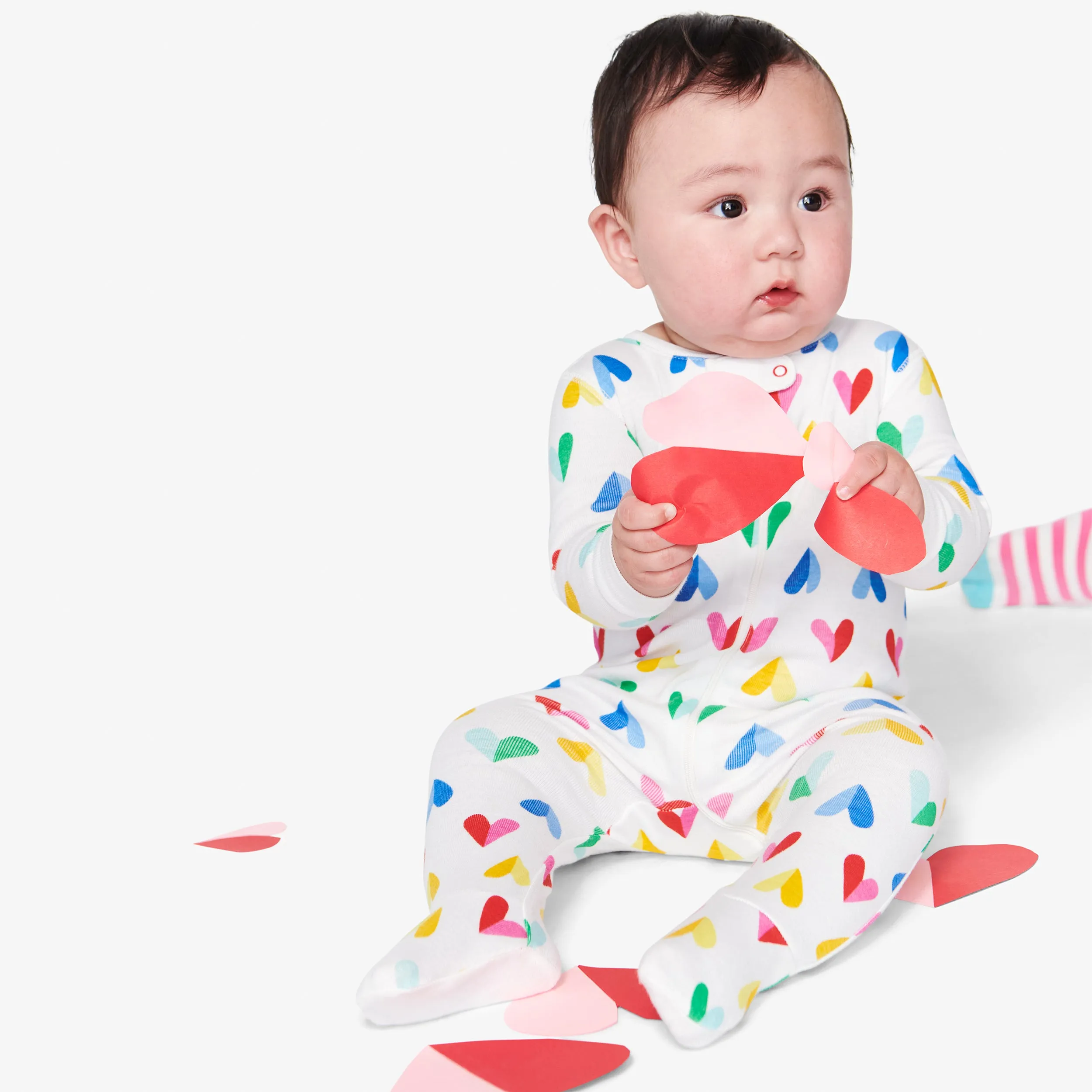 Clearance baby organic zip footie in rainbow paper heart