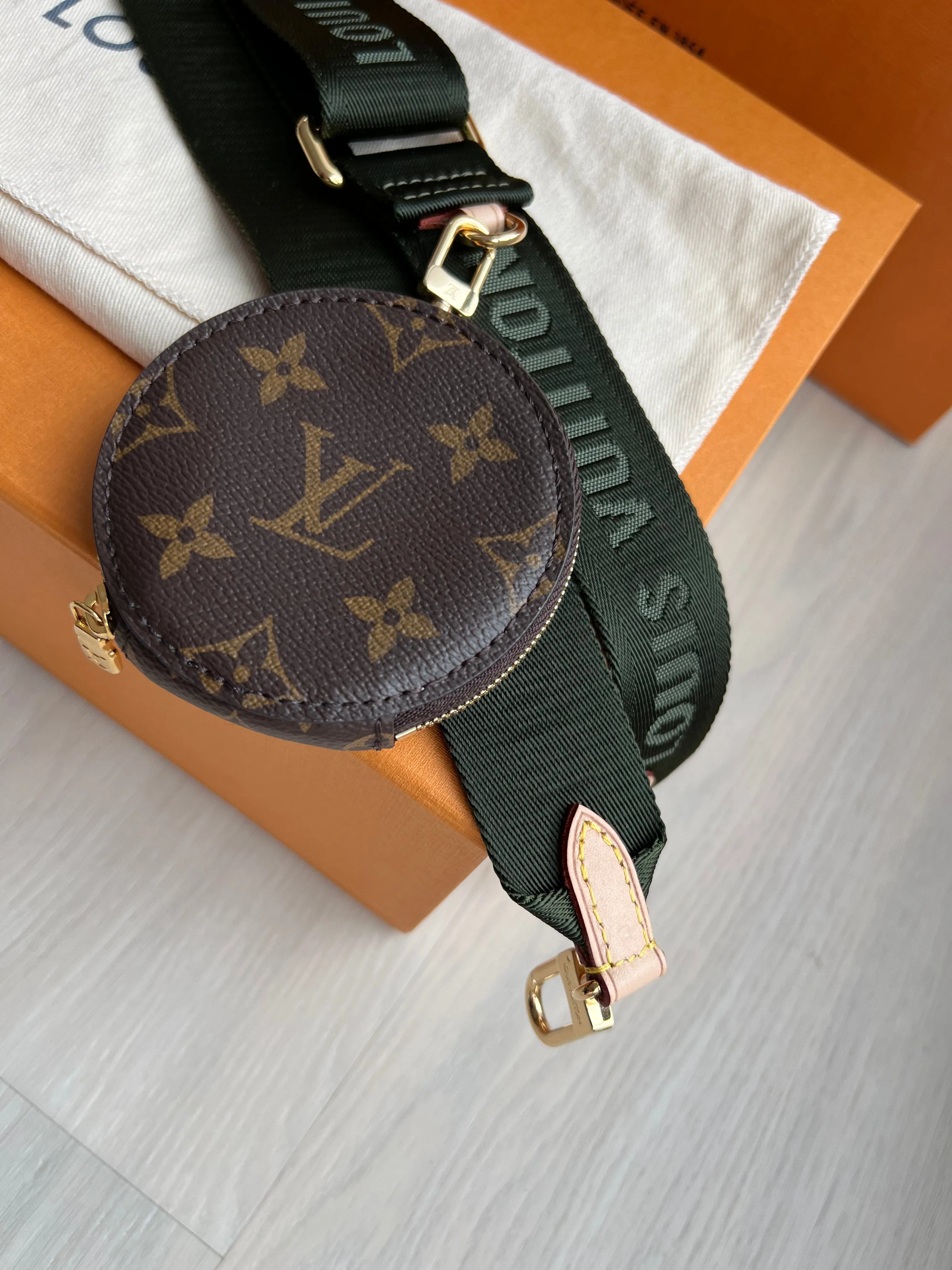 Louis Vuitton Bandouliere