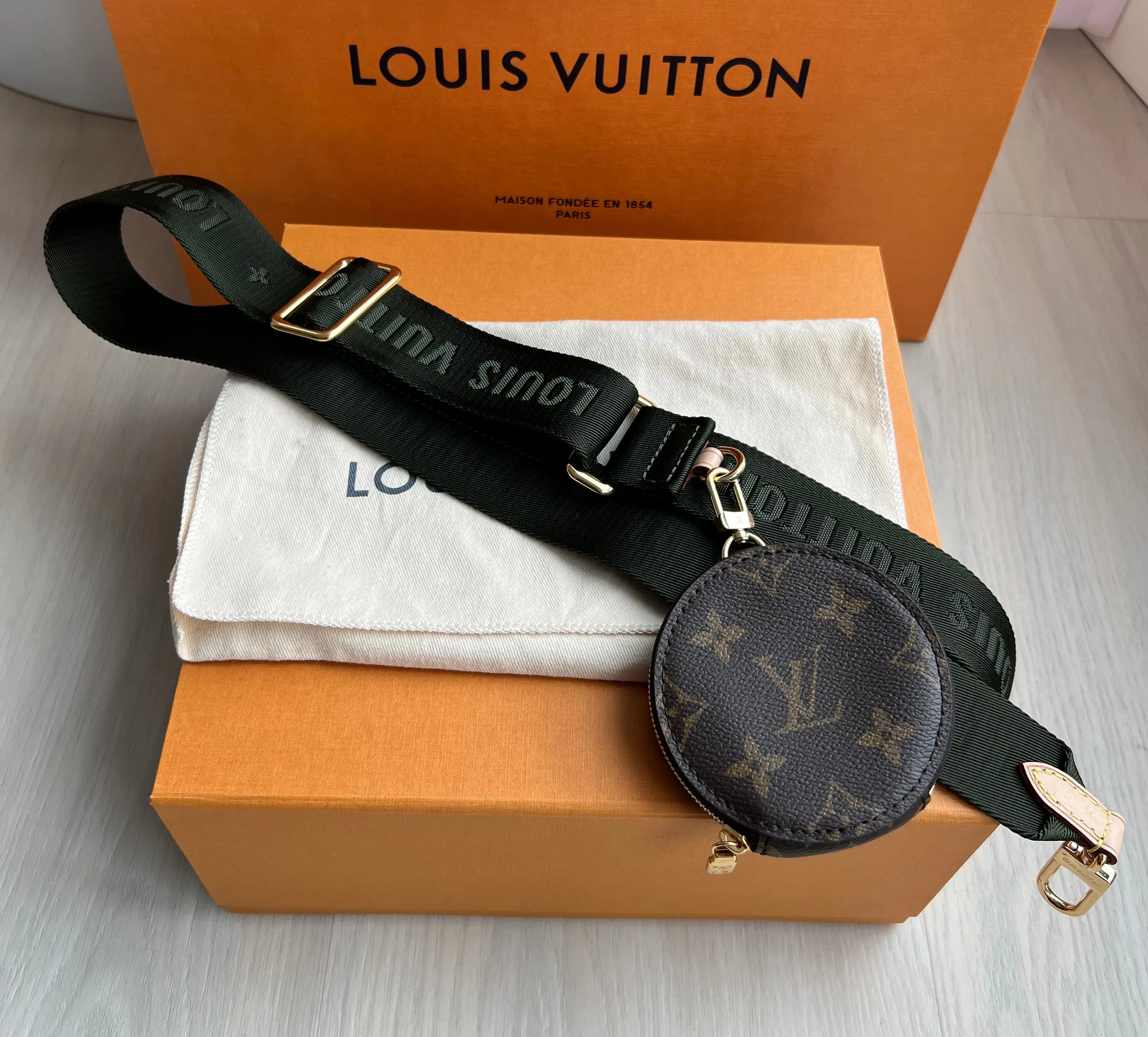 Louis Vuitton Bandouliere