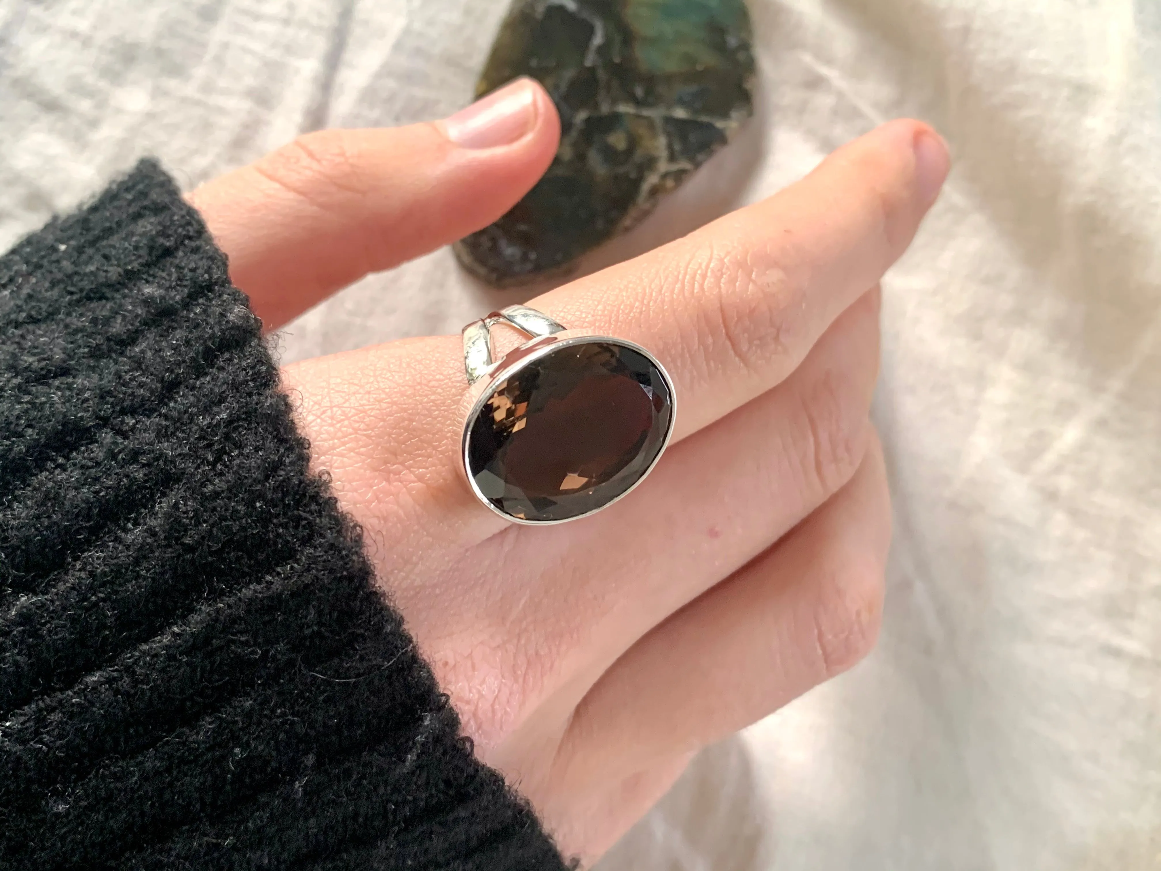 Smoky Quartz Akoni Ring - Medium Oval (US 6.5)